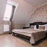 Hotel Biдень Lviv
