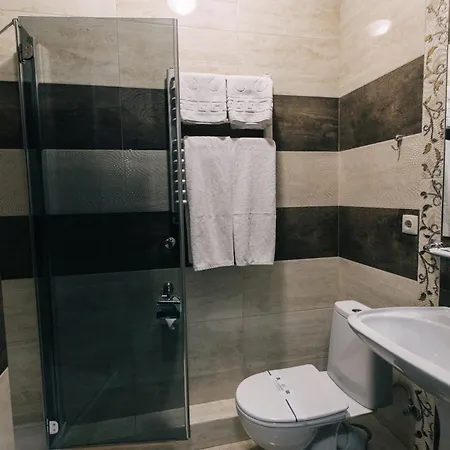 Biдень Hotel *