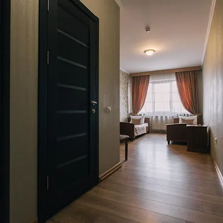 호텔 Biдень 리비프