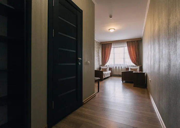 Hotel Biдень Lwów