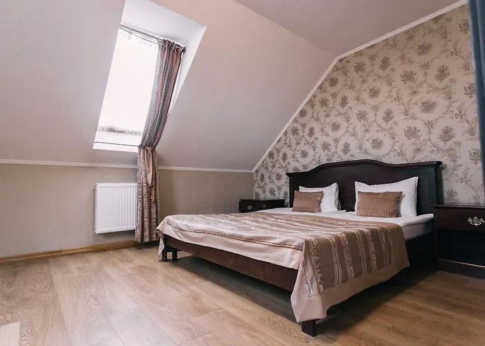Hotel Biдень Lwów